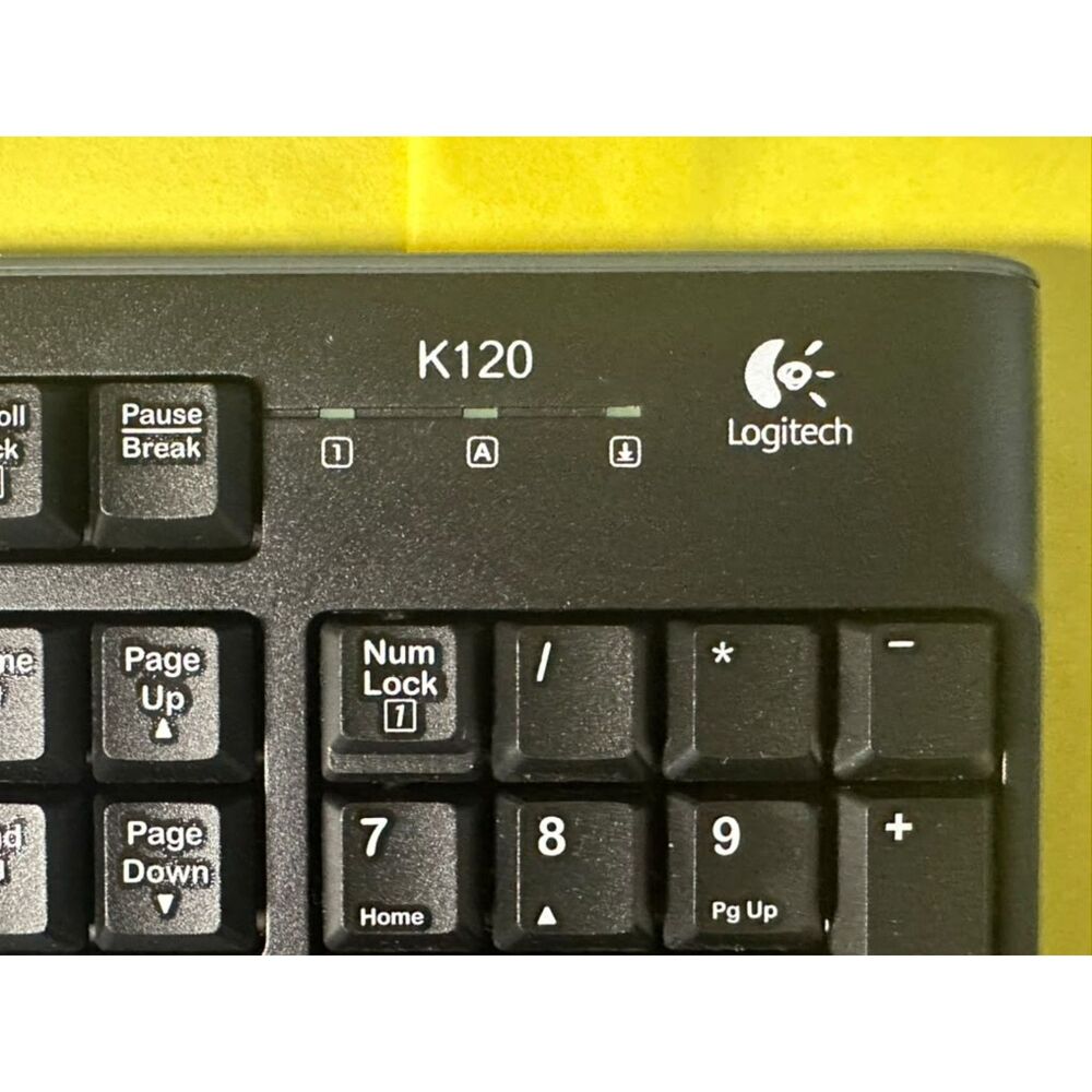 Logitech K120 Wired USB Keyboard - Like New Condition (Tested & Working
